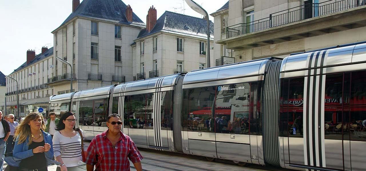 Muoversi a Tours (Indre-et-Loire) Tours (Indre-et-Loire) (39562001375)